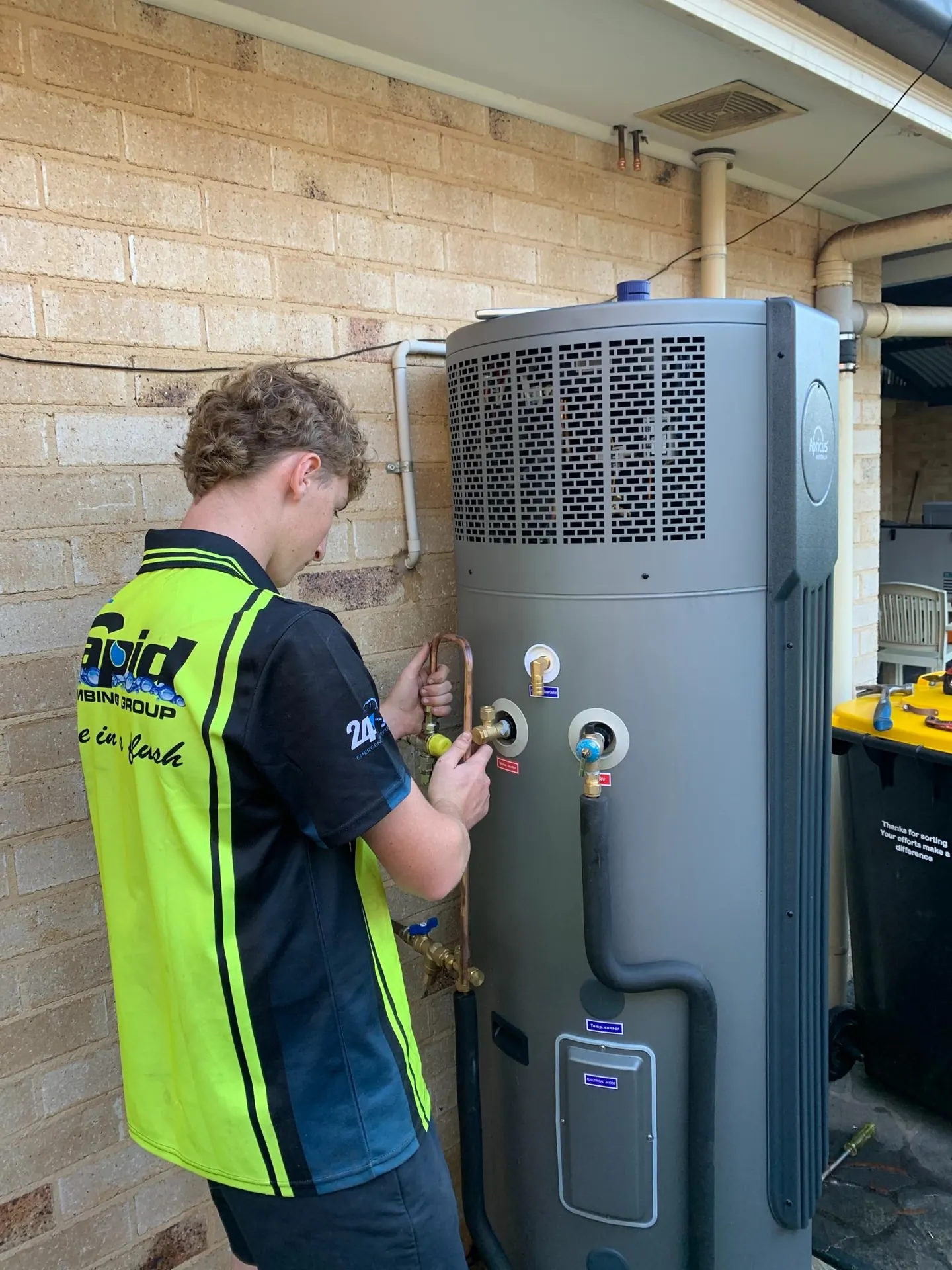 Hot water installation 1